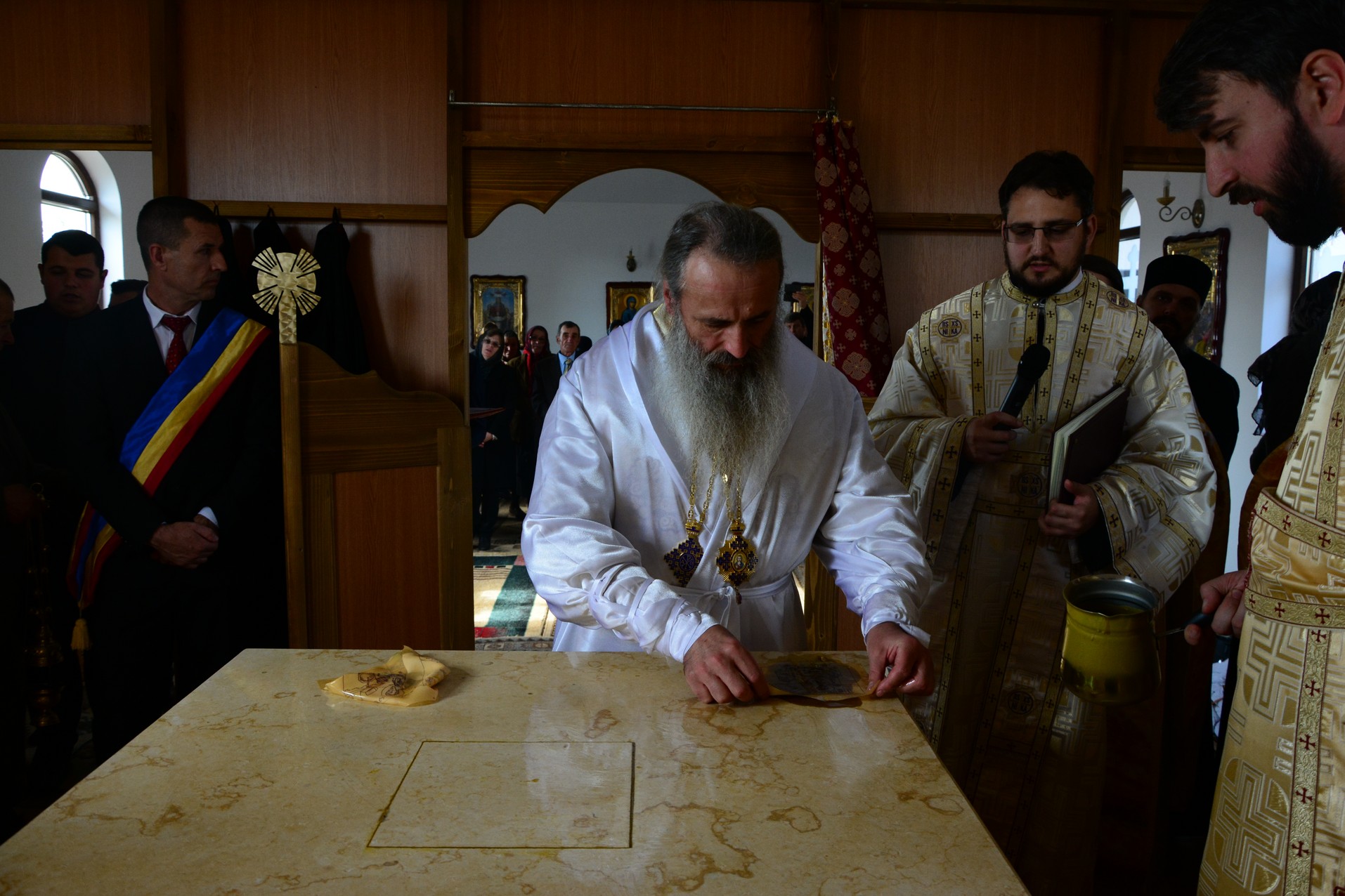 Foto: Adrian Sârbu Sfințire de capelă de cimitir în Parohia Stăuceni
