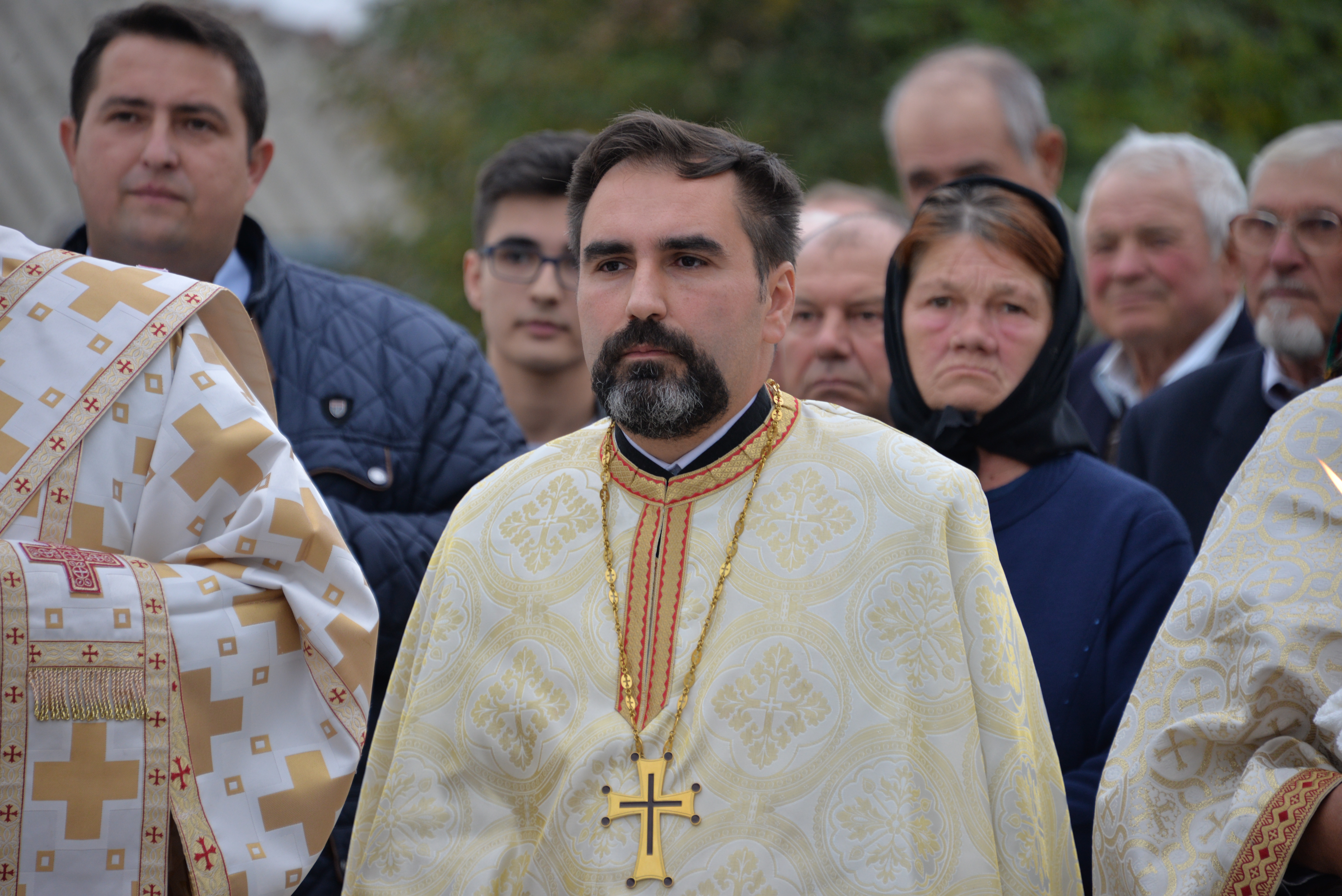 Vizite şi slujiri arhiereşti în Protopopiatul Săveni