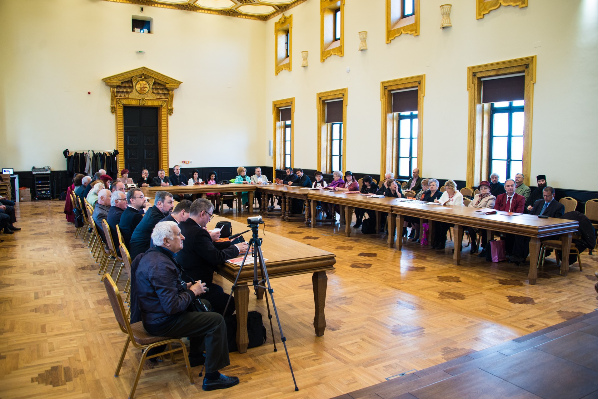 Foto: Tudorel Rusu IPS Mitropolit Teofan, prezent la deschiderea Simpozionului internațional „Memorie istorică și spiritualitate românească”