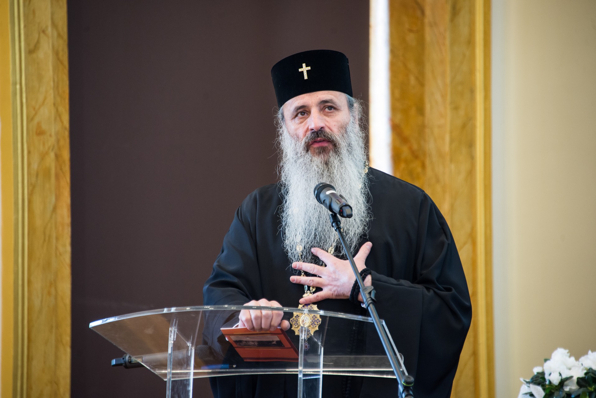 Foto: Tudorel Rusu IPS Mitropolit Teofan, prezent la deschiderea Simpozionului internațional „Memorie istorică și spiritualitate românească”