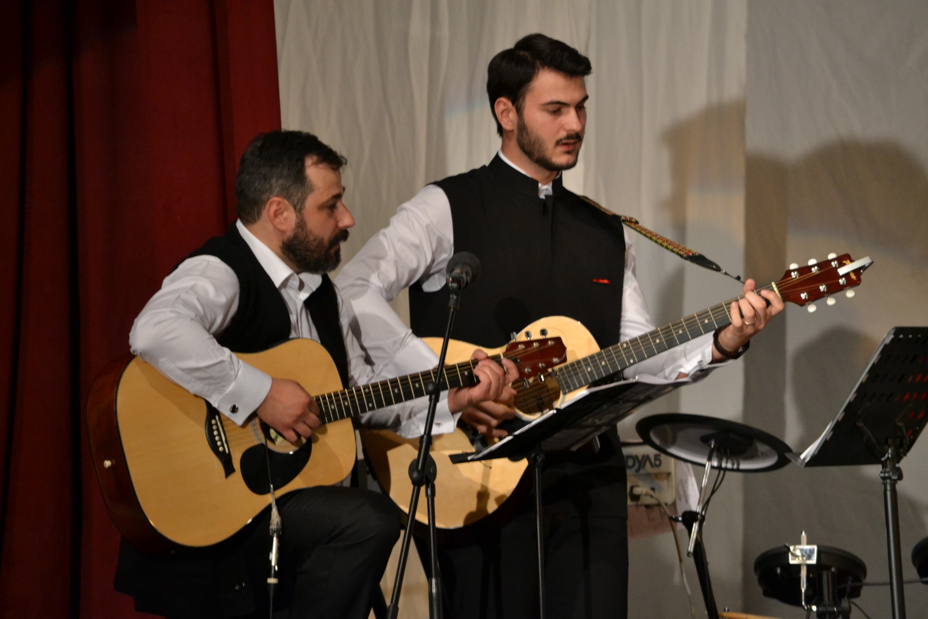 Spectacolul „Haide mamă, haide tată!” la Iaşi