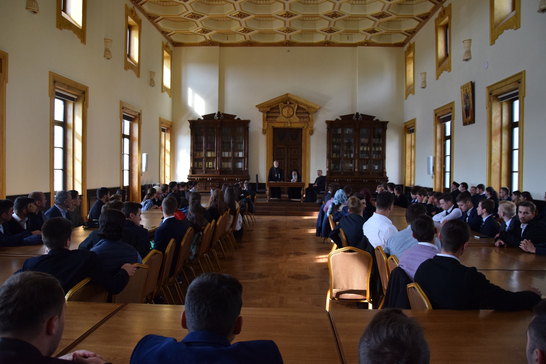 IPS Mitropolit Teofan: „Sfânta și Dumnezeiasca Liturghie este și trebuie să rămână centrul întregii vieți academice”