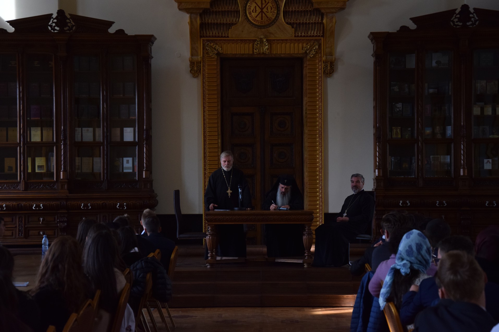 IPS Mitropolit Teofan: „Sfânta și Dumnezeiasca Liturghie este și trebuie să rămână centrul întregii vieți academice”