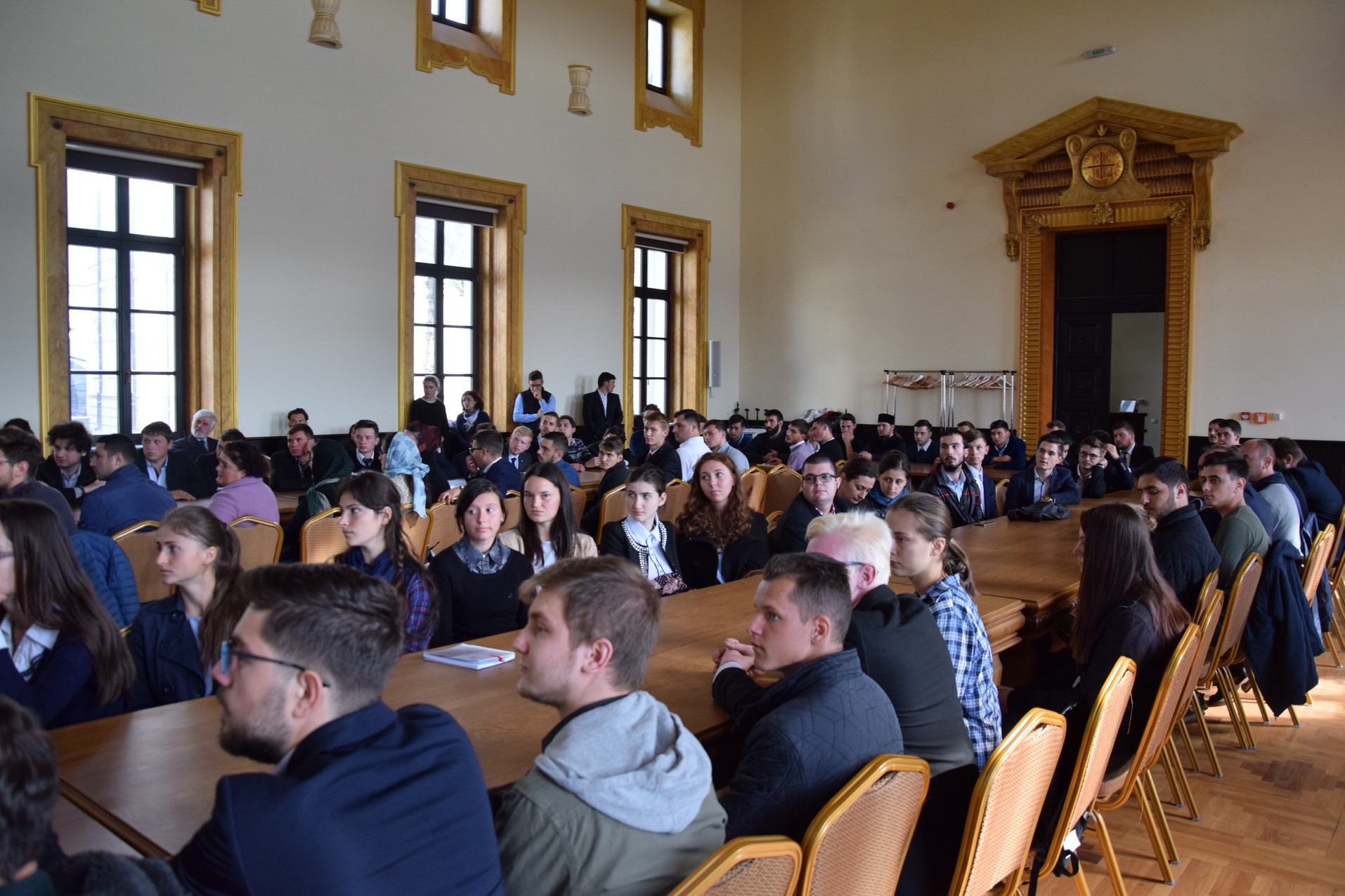 IPS Mitropolit Teofan: „Sfânta și Dumnezeiasca Liturghie este și trebuie să rămână centrul întregii vieți academice”