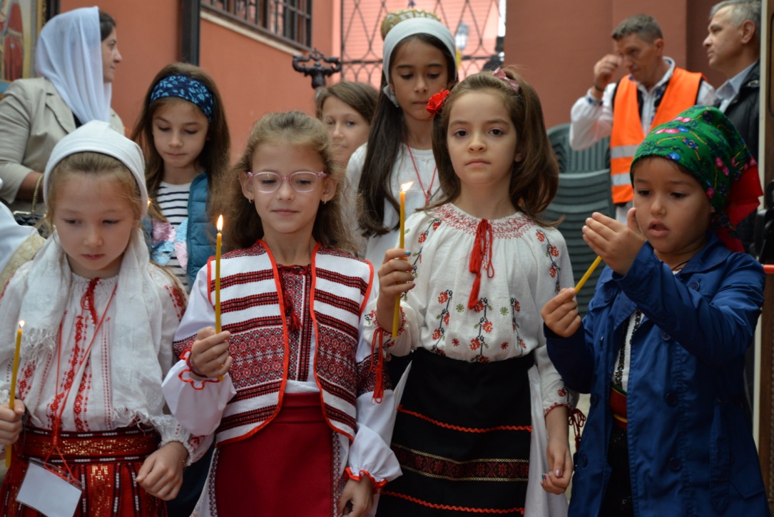 Duminica Portului Popular Românesc, la sediul Episcopiei Ortodoxe Române a Italiei