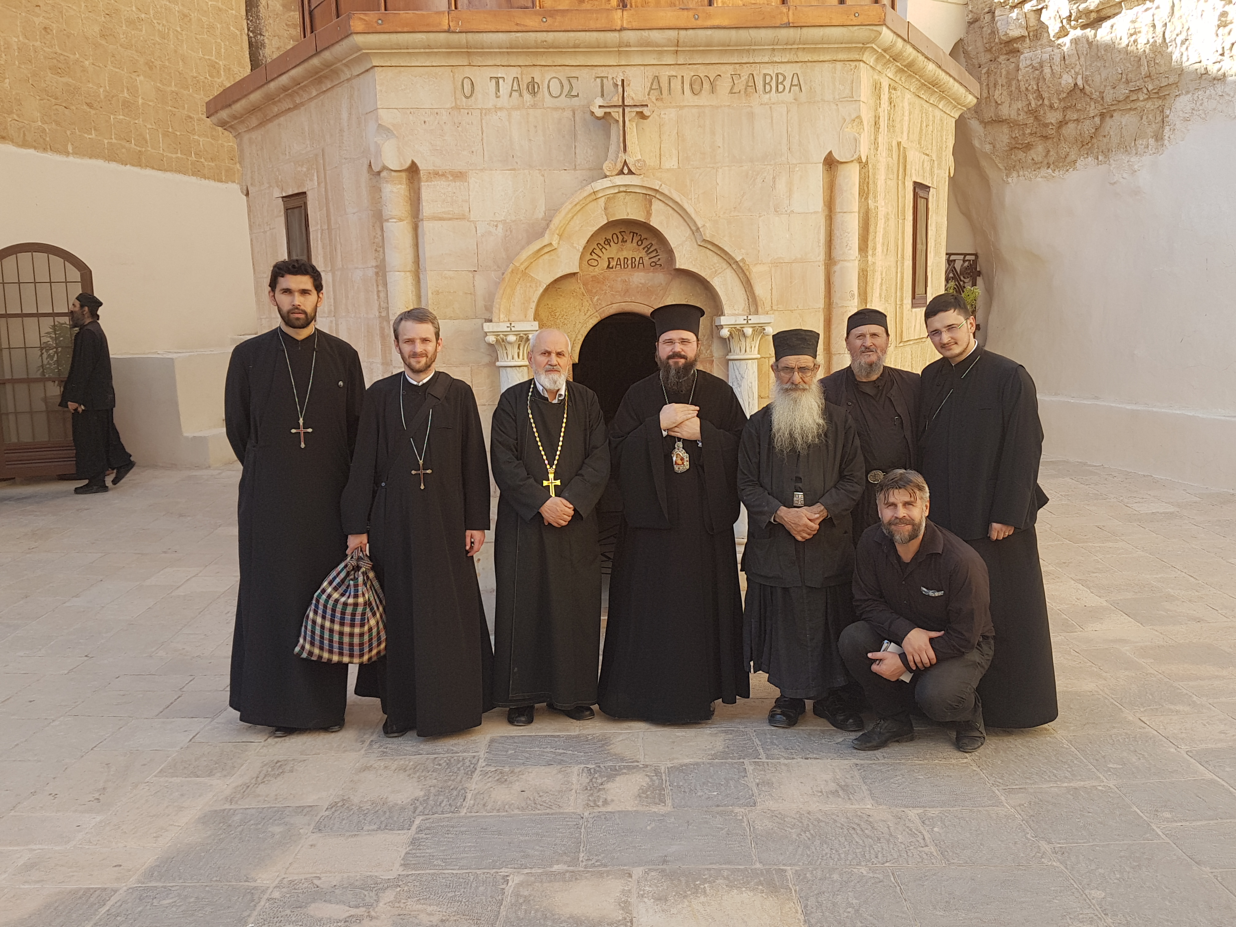 Preasfințitul Episcop Macarie Drăgoi, alături de un grup de români din Suedia, în pelerinaj la Locurile Sfinte