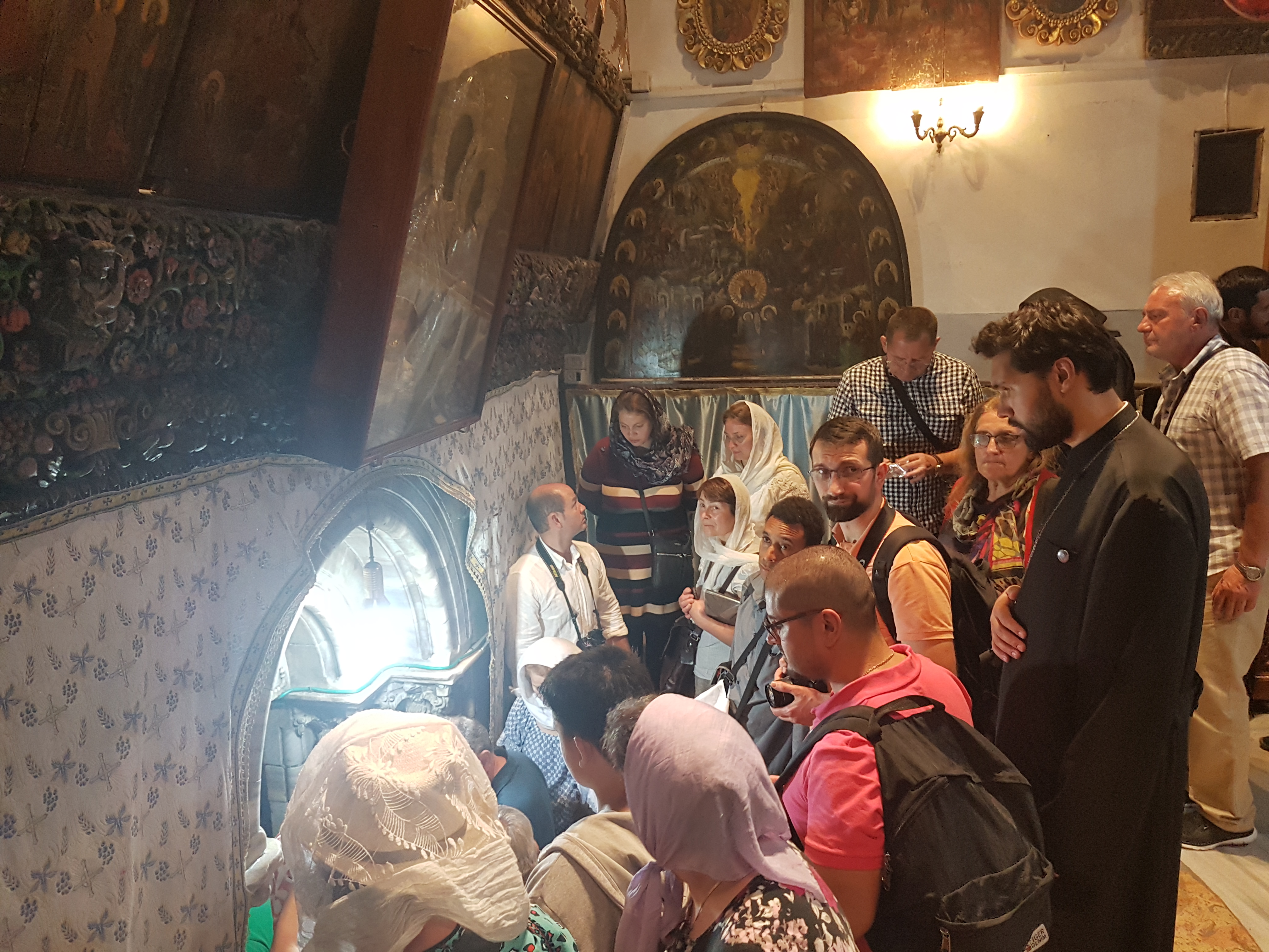 Preasfințitul Episcop Macarie Drăgoi, alături de un grup de români din Suedia, în pelerinaj la Locurile Sfinte