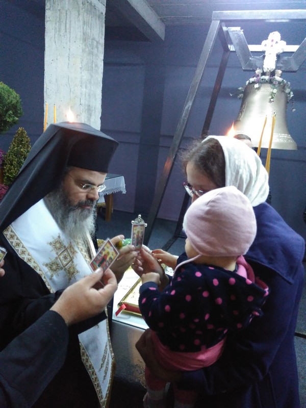 Clopotul din Filia Vaduri, sfinţit de PS Ignatie