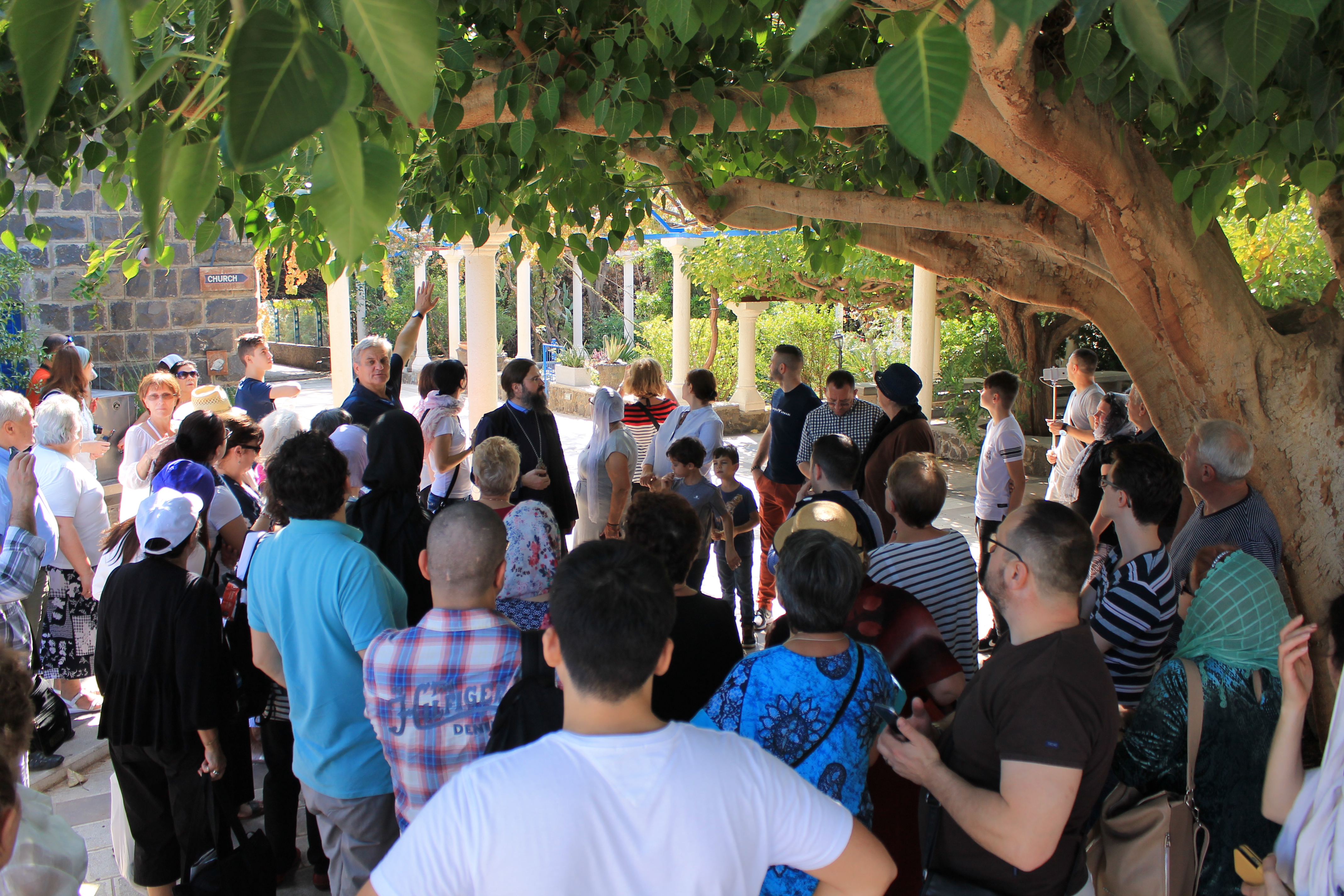 Preasfințitul Episcop Macarie Drăgoi, alături de un grup de români din Suedia, în pelerinaj la Locurile Sfinte