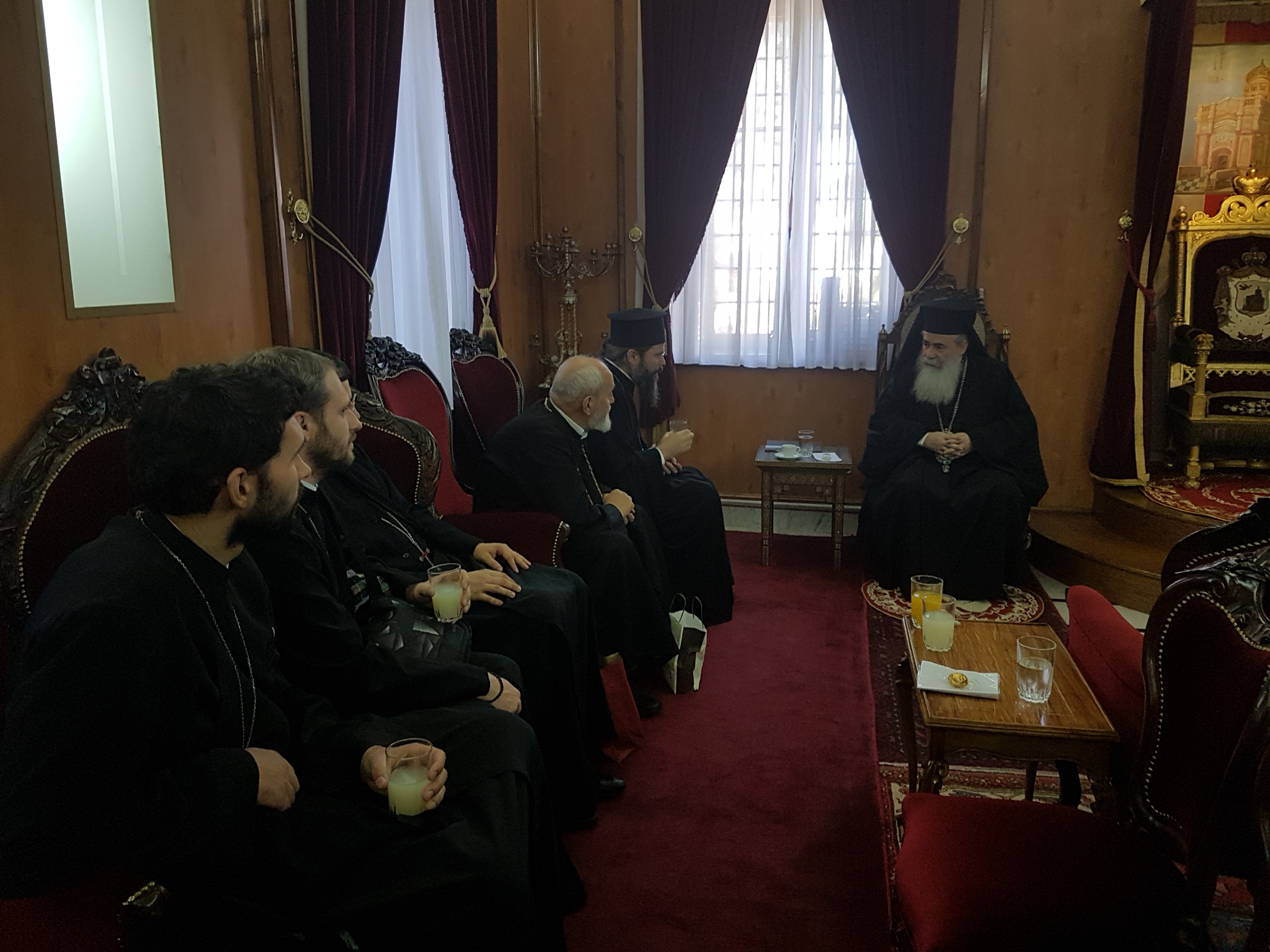 Preasfințitul Episcop Macarie Drăgoi, alături de un grup de români din Suedia, în pelerinaj la Locurile Sfinte