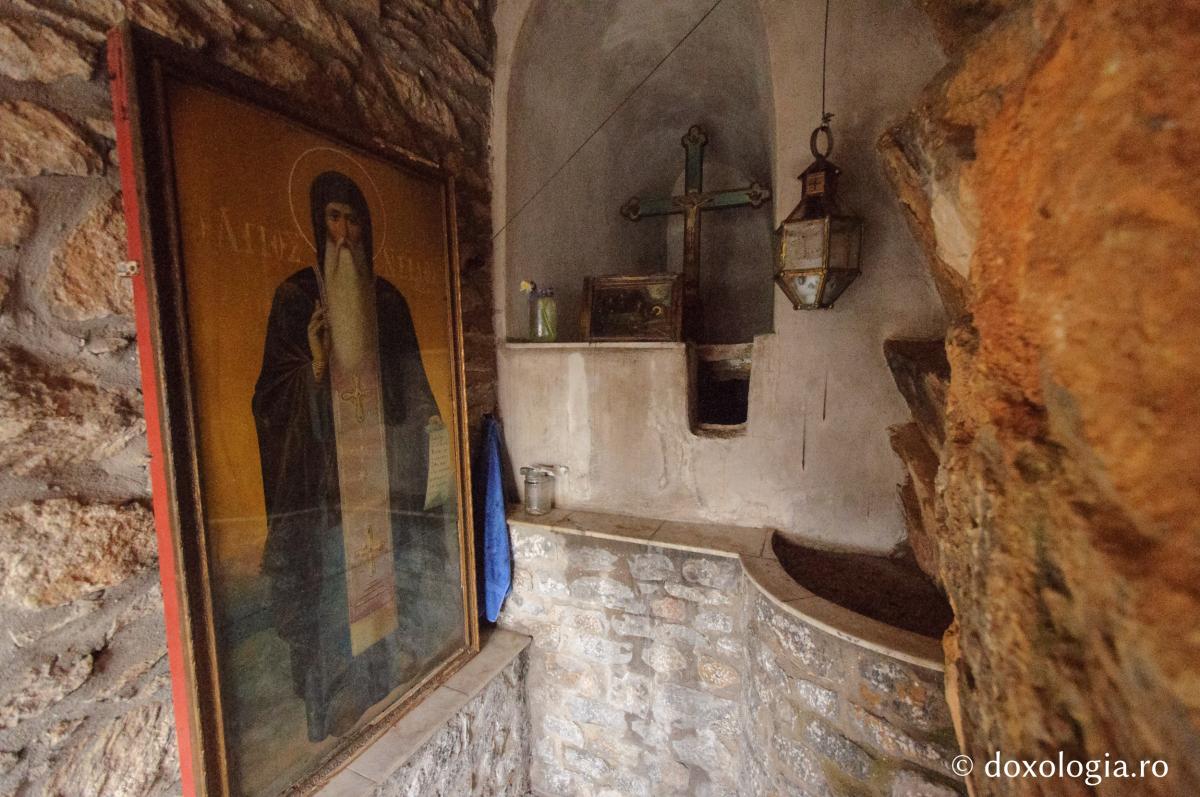 Mormântul Sfântului Nil Izvorâtorul de mir