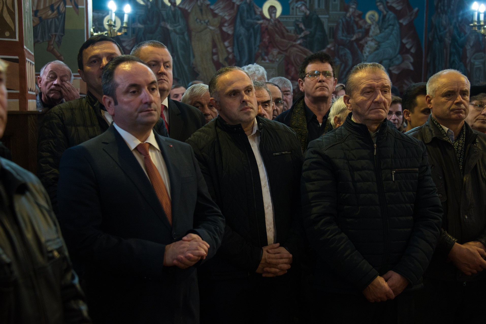 IPS Mitropolit Teofan: „Rămâne pe picioarele sale, adică puternic, doar cel care îngenunchează la rugăciune”