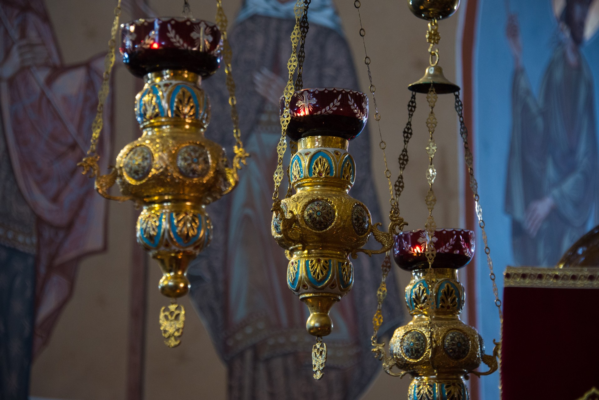 IPS Mitropolit Teofan: „Rămâne pe picioarele sale, adică puternic, doar cel care îngenunchează la rugăciune”