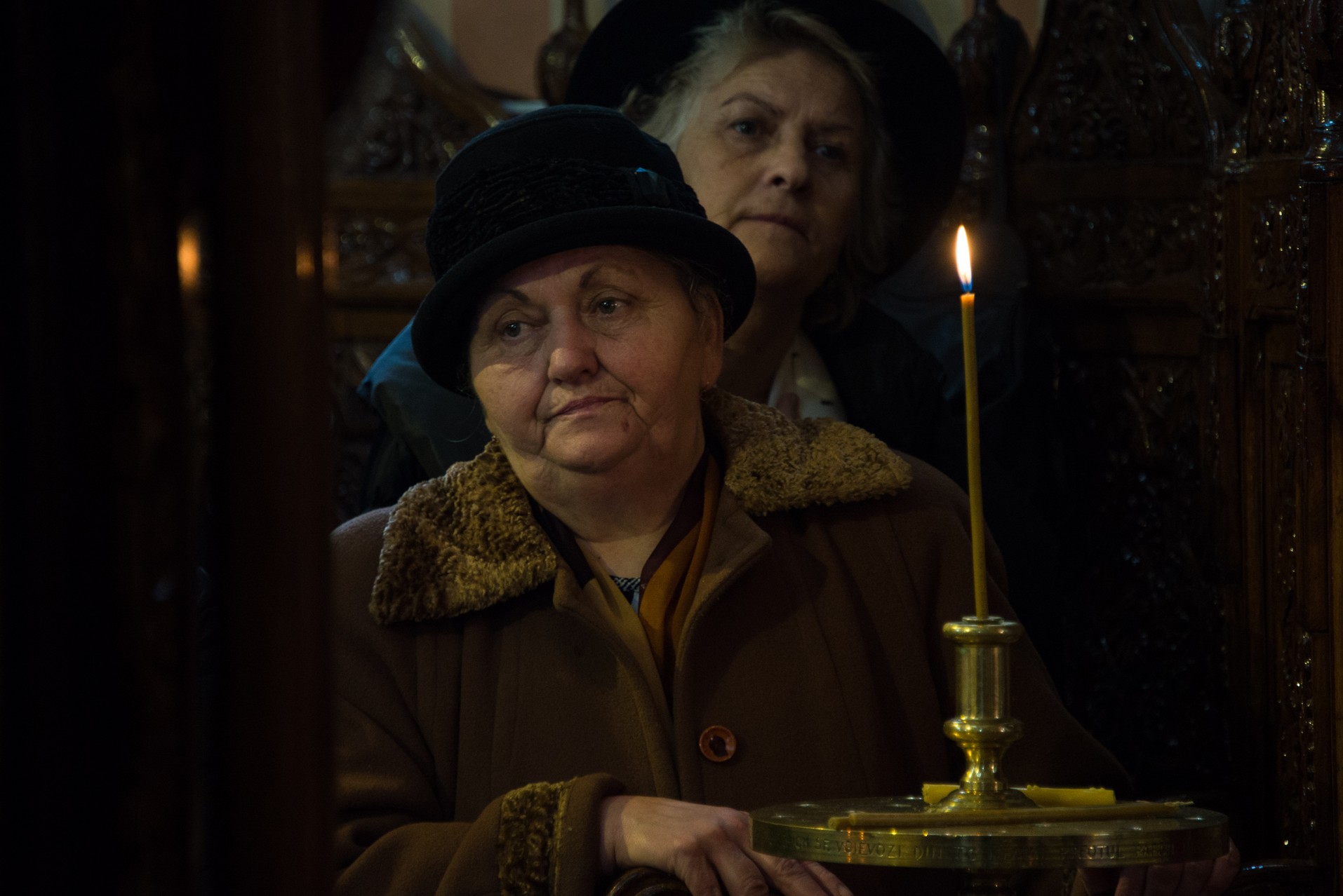 IPS Mitropolit Teofan: „Rămâne pe picioarele sale, adică puternic, doar cel care îngenunchează la rugăciune”