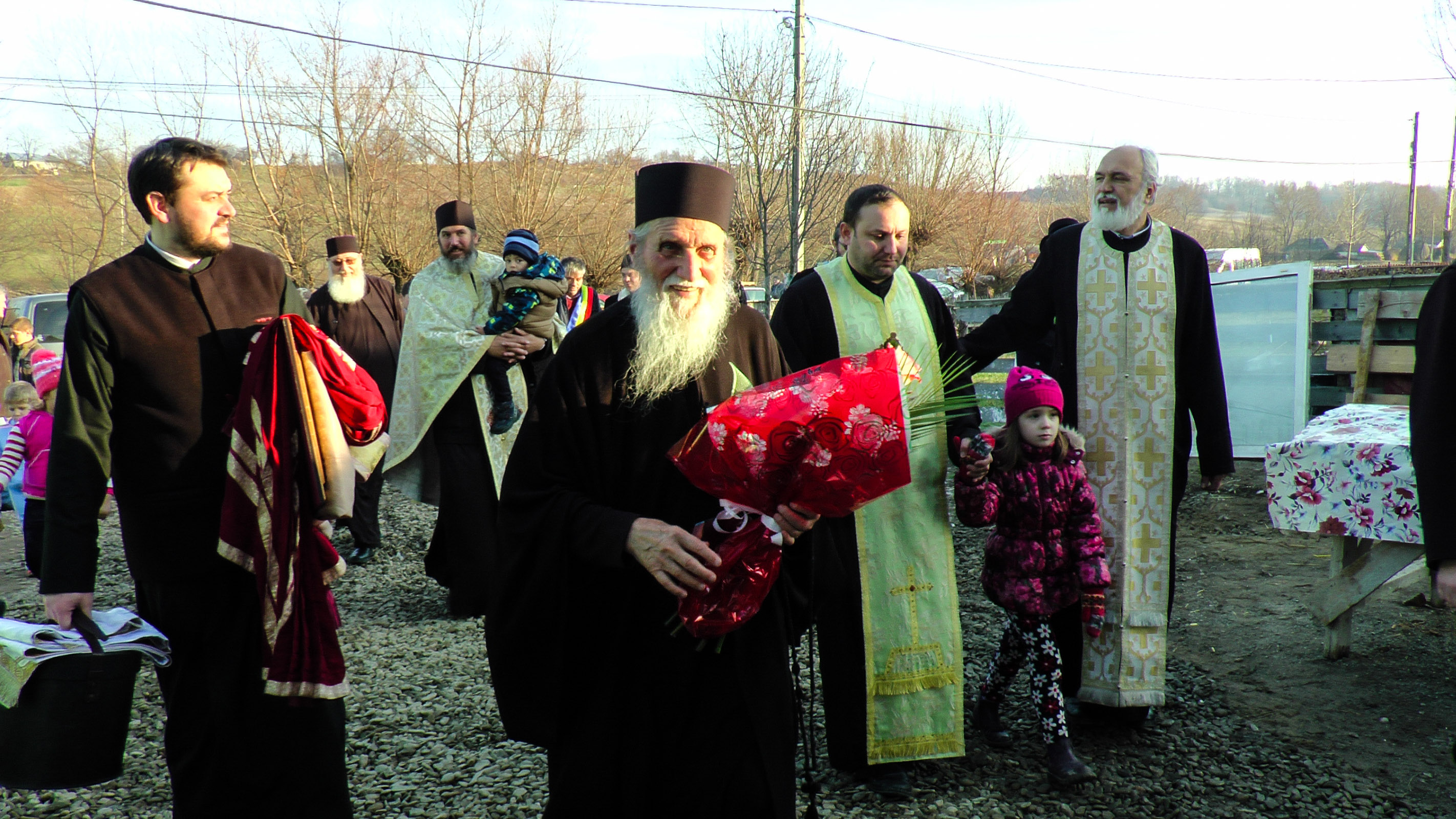 Casă nouă pentru o familie nevoiașă din Zamostea, construită de Biserica Ortodoxă Română în 19 zile