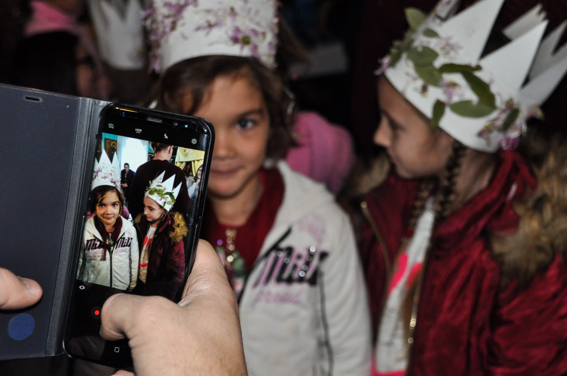 „Cutia cu papucei pentru Ei” împarte din nou bucurii