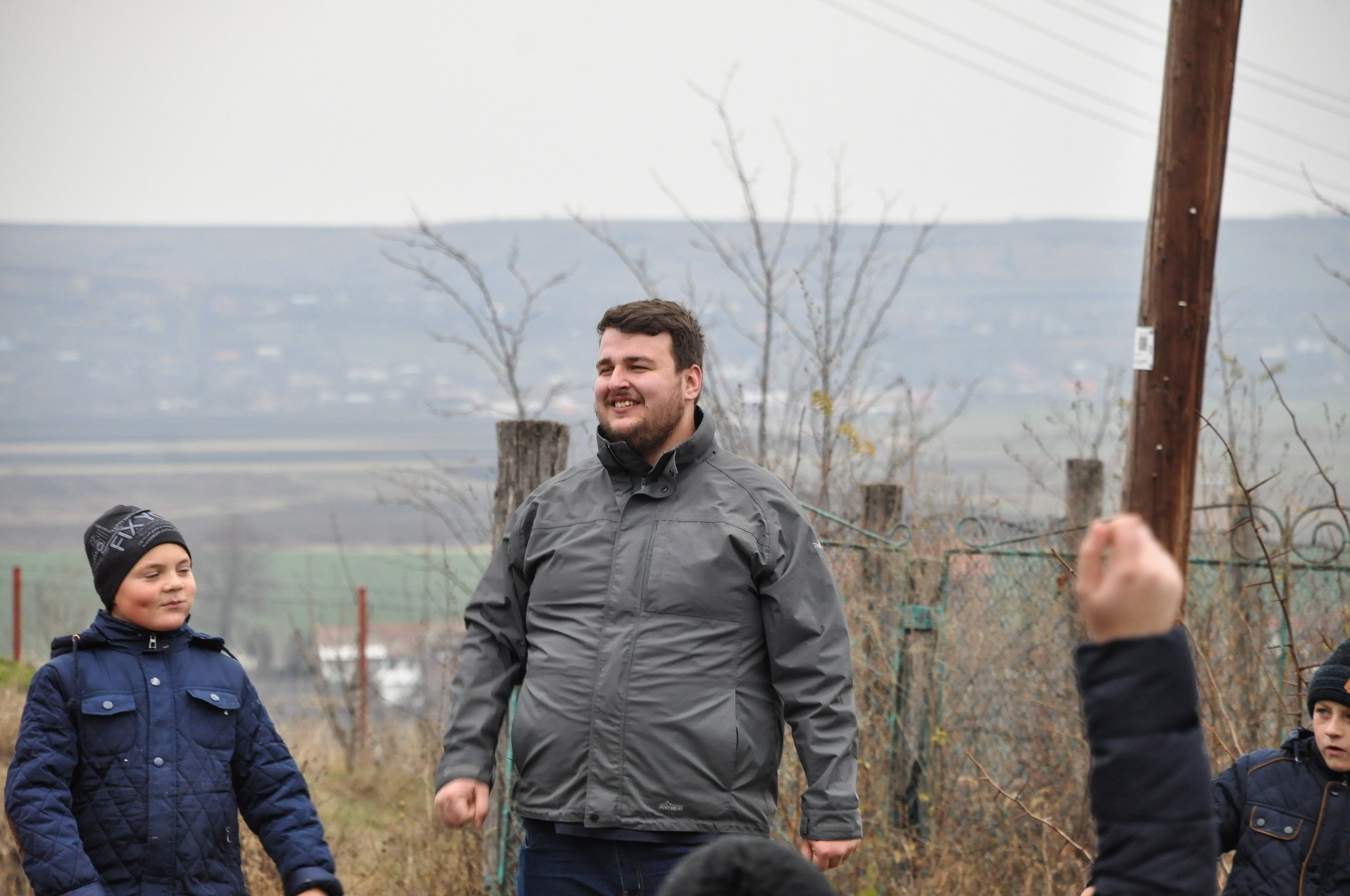 „Cutia cu papucei pentru Ei” împarte din nou bucurii