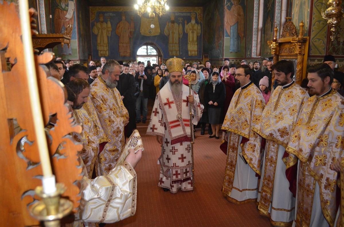 Sfânta Liturghie arhierească și ședință semestrială la Vaslui