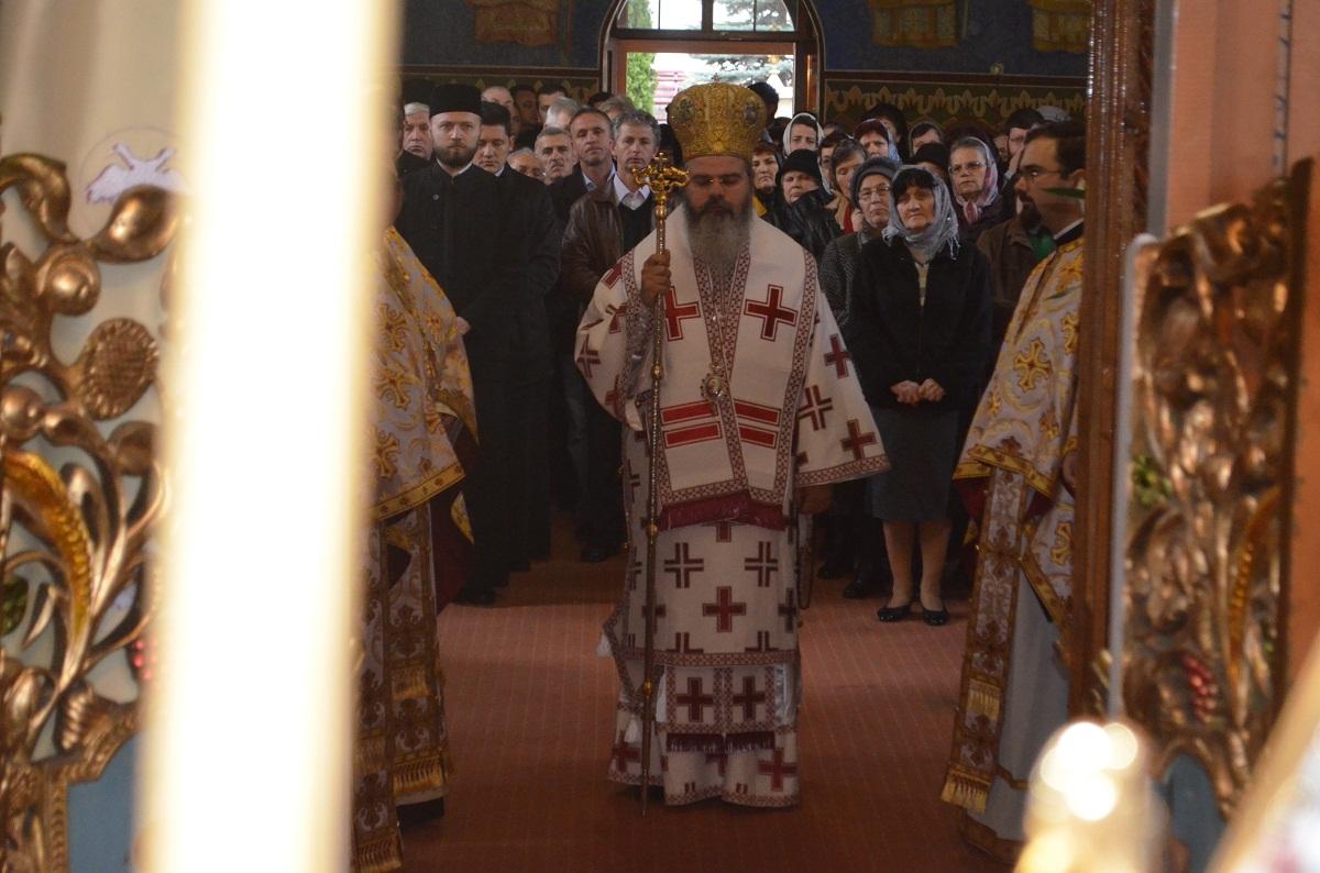 Sfânta Liturghie arhierească și ședință semestrială la Vaslui