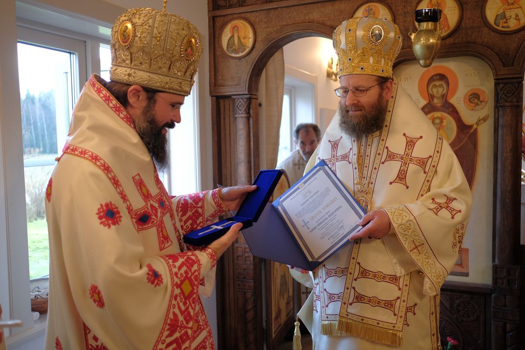 Trei ierarhi ortodocși români au slujit la Stockholm de sărbătoarea Sfântului Apostol Andrei