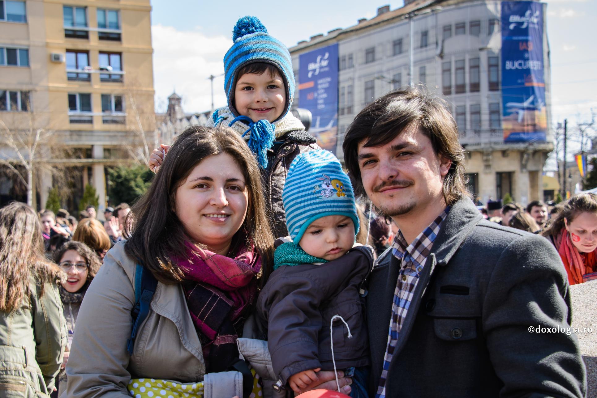 Copiii au nevoie de o motivaţie și de explicaţii, pe lângă exemplul personal al părinților