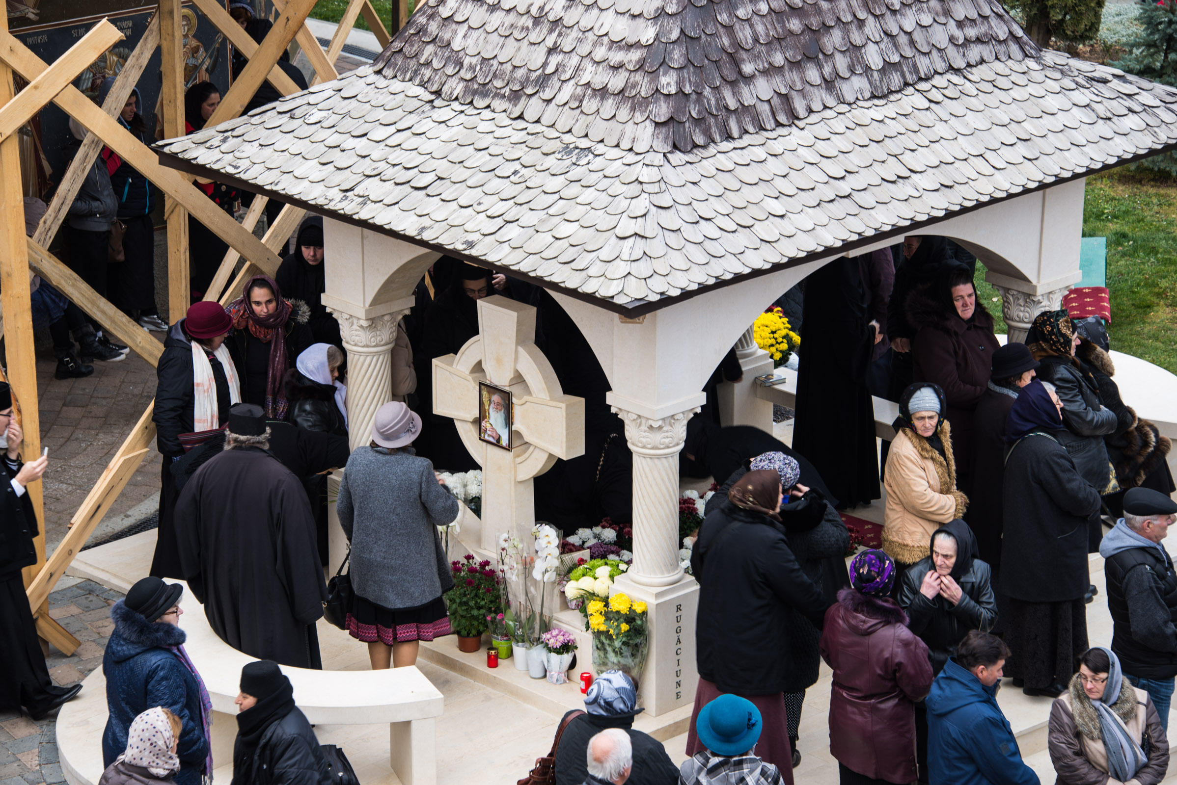 Hram la mănăstirea nemțeană Petru Vodă: „Omul are menirea să preguste din viața îngerească”