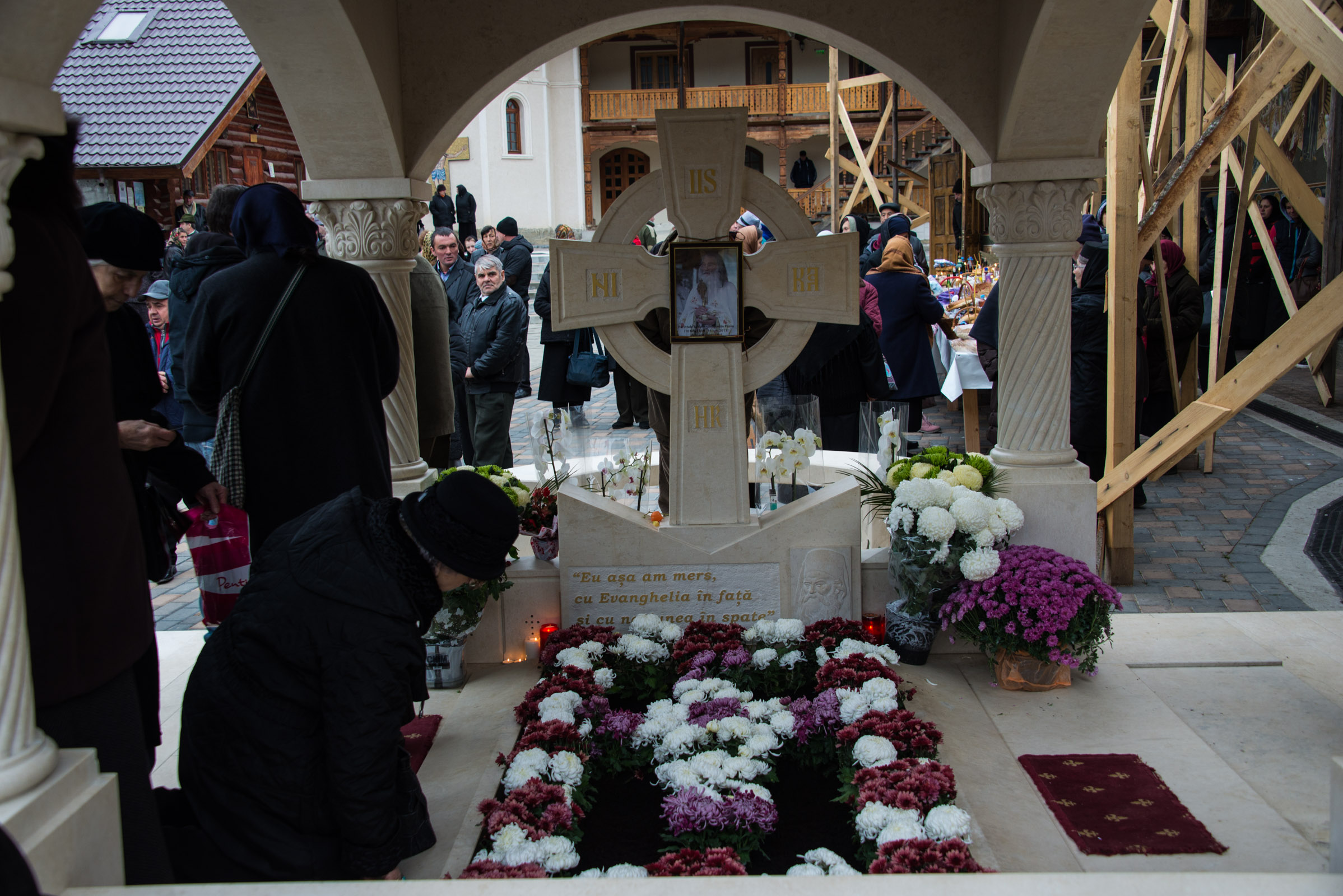 Hram la mănăstirea nemțeană Petru Vodă: „Omul are menirea să preguste din viața îngerească”