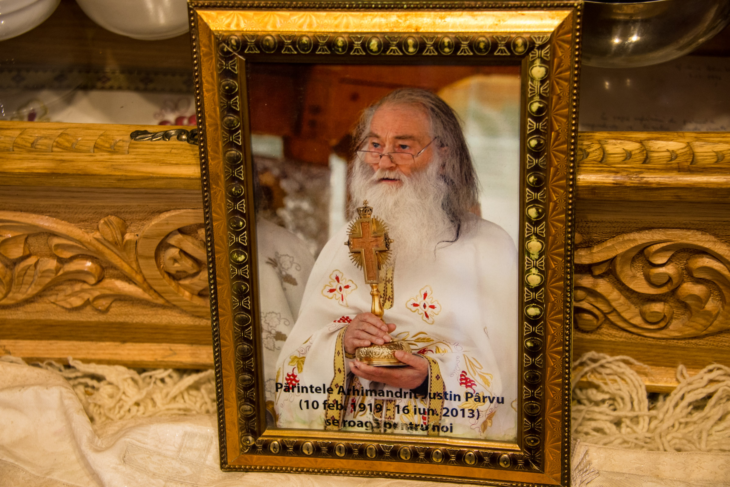 Hram la mănăstirea nemțeană Petru Vodă: „Omul are menirea să preguste din viața îngerească”