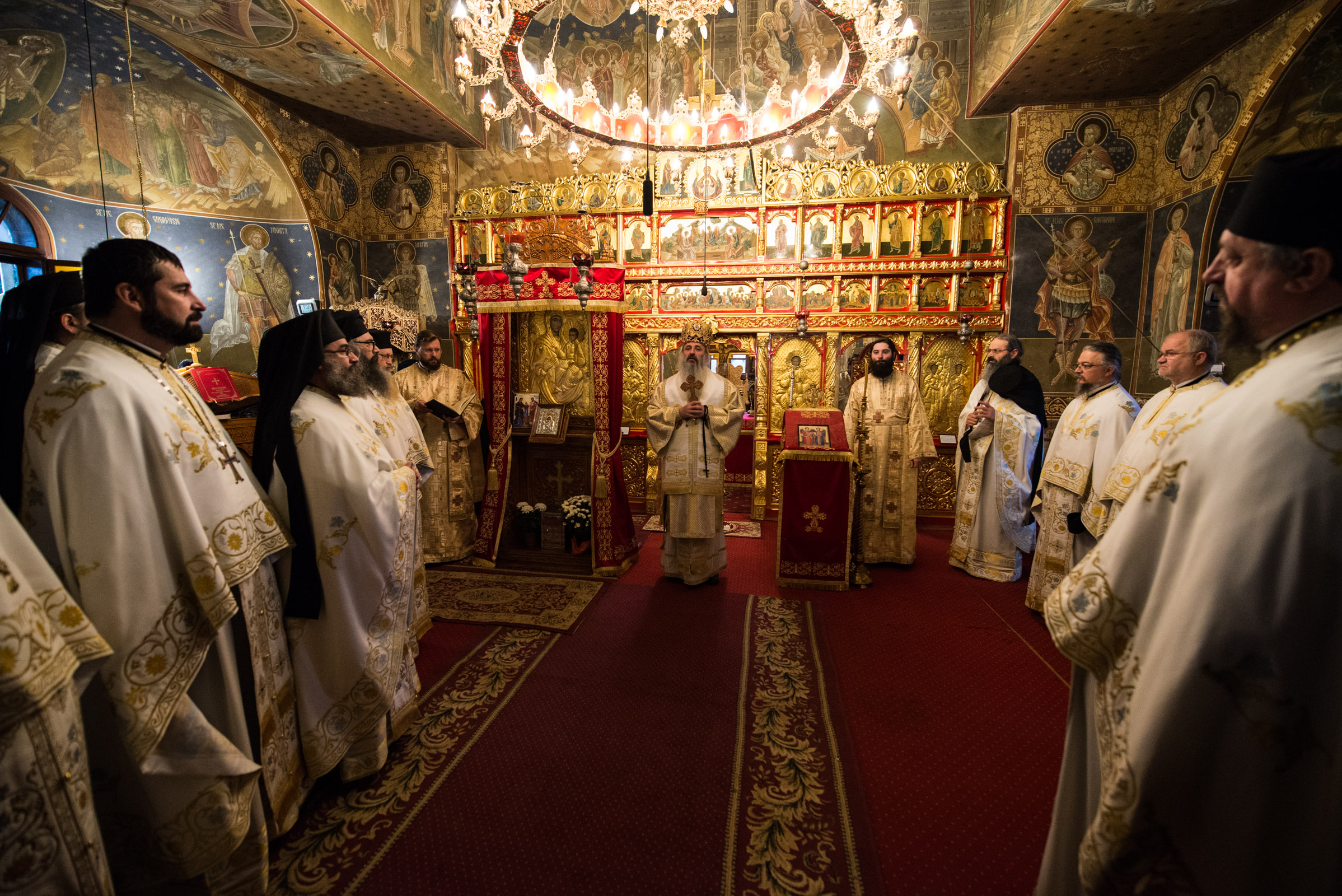 Hram la mănăstirea nemțeană Petru Vodă: „Omul are menirea să preguste din viața îngerească”