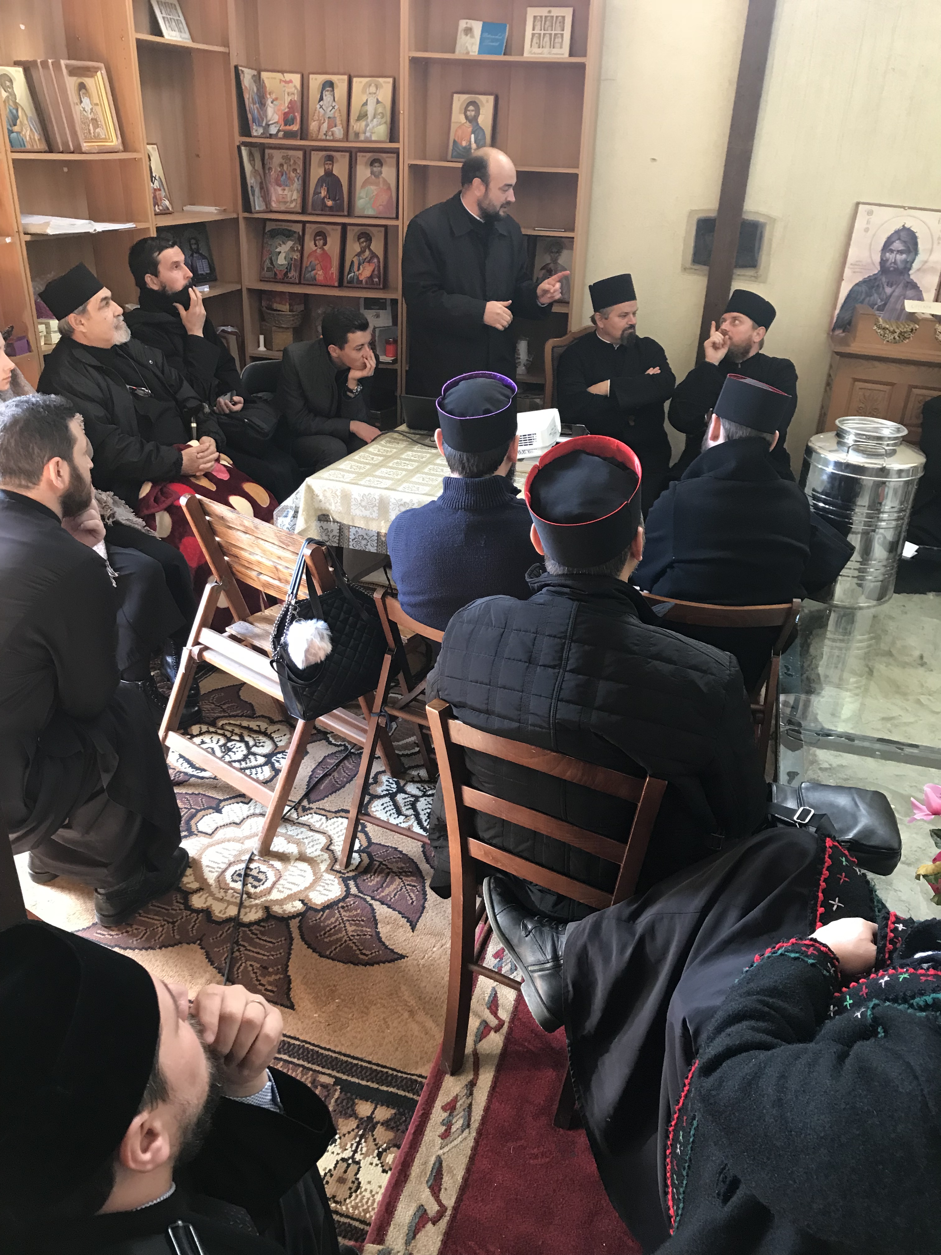 Conferință despre mărturisitorii temnițelor comuniste organizată cu preoții din Sudul Italiei