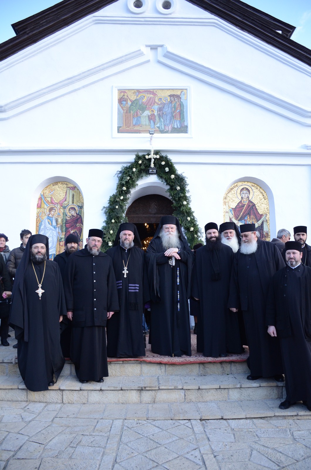 Preasfințitul Părinte Calinic Botoșăneanul, la hramul Schitului Vovidenia-Neamț: „Intrarea Maicii Domnului în biserică anticipează intrarea noastră în Biserică prin Sfintele Taine”