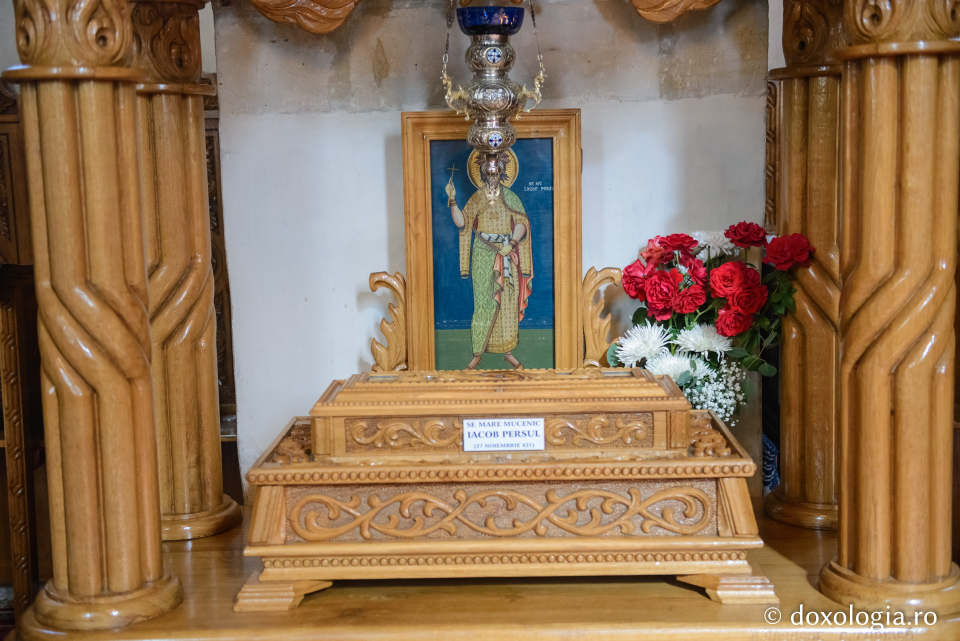 Moaștele Sfântului Iacob Persul de la Mănăstirea Dragomirna