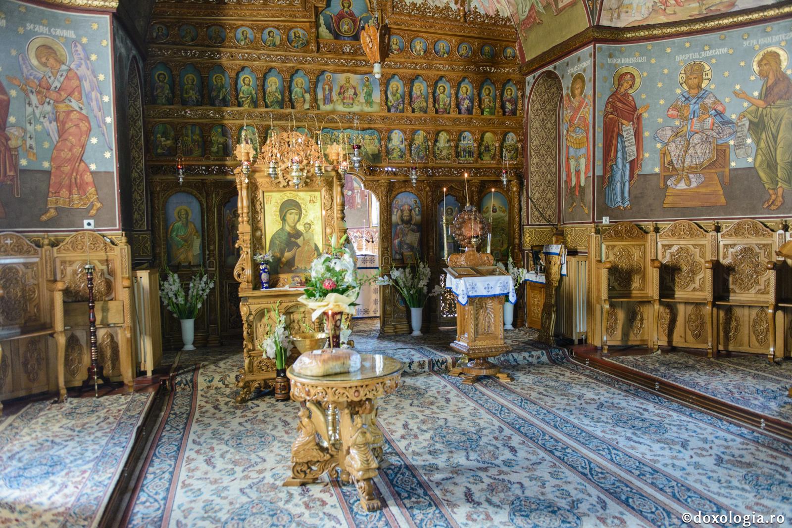 Foto: Ștefan Cojocariu (Video) Cum a petrecut Maica Domnului la Templu