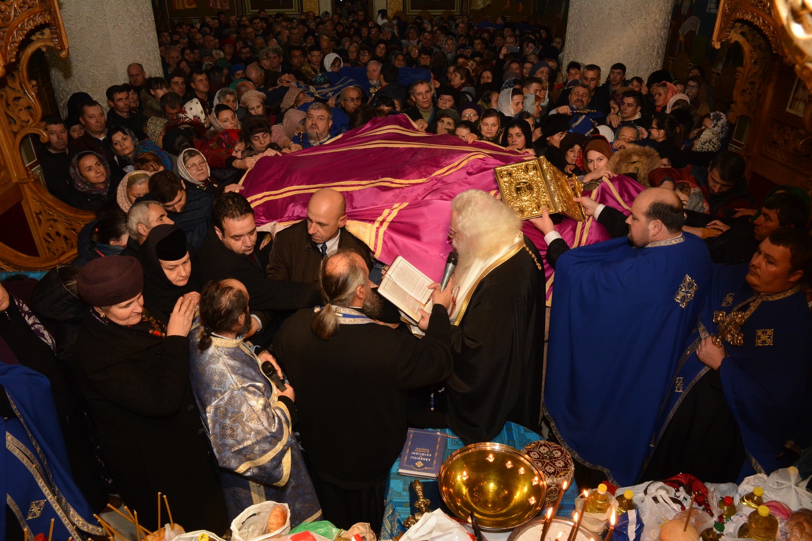 Rugăciuni arhiereşti la Mănăstirea Hadâmbu