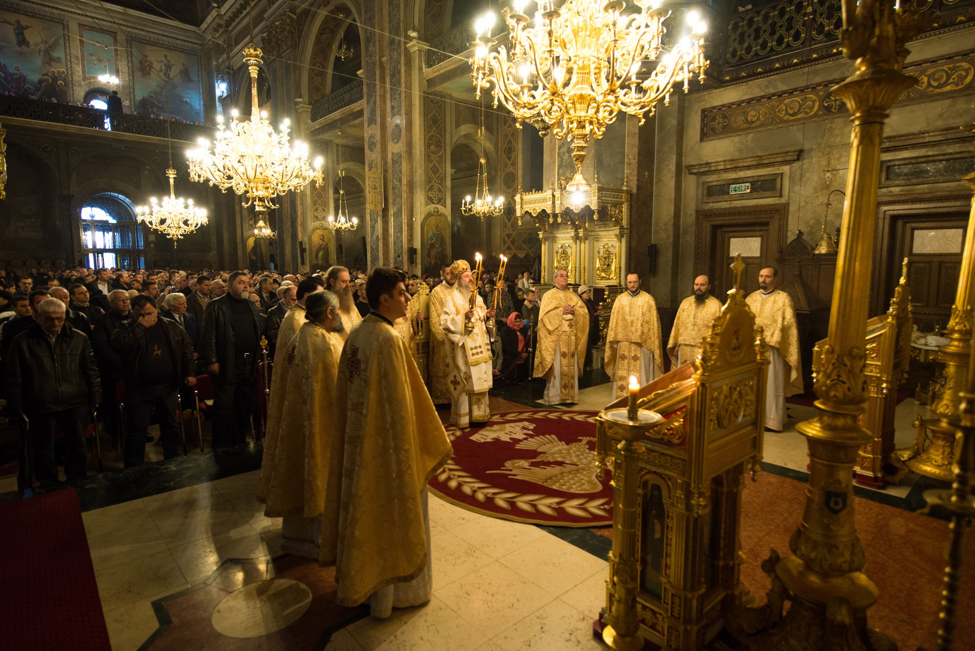 Sute de credincioși la Catedrala mitropolitană din Iași, în Prima Duminică din Postul Nașterii Domnului