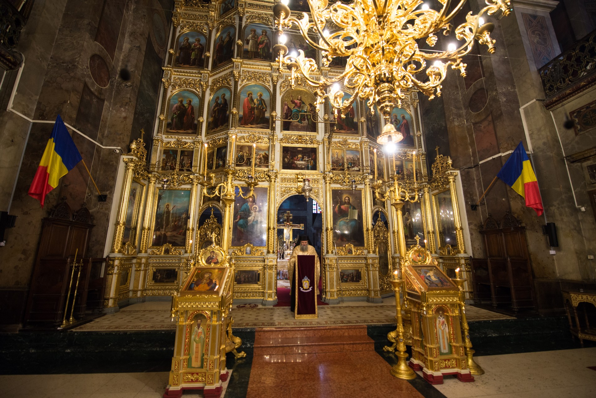 Sute de credincioși la Catedrala mitropolitană din Iași, în Prima Duminică din Postul Nașterii Domnului