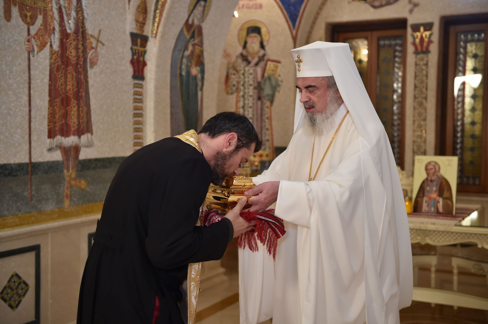 Moaștele Sfântului Serafim de Sarov au fost oferite Bisericii „Sfântul Nicolae” - Tabacu Moaștele Sfântului Serafim de Sarov au fost oferite Bisericii „Sfântul Nicolae” - Tabacu