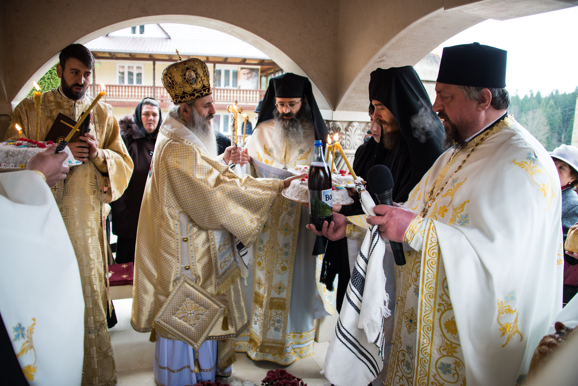 Hram la mănăstirea nemțeană Petru Vodă: „Omul are menirea să preguste din viața îngerească”