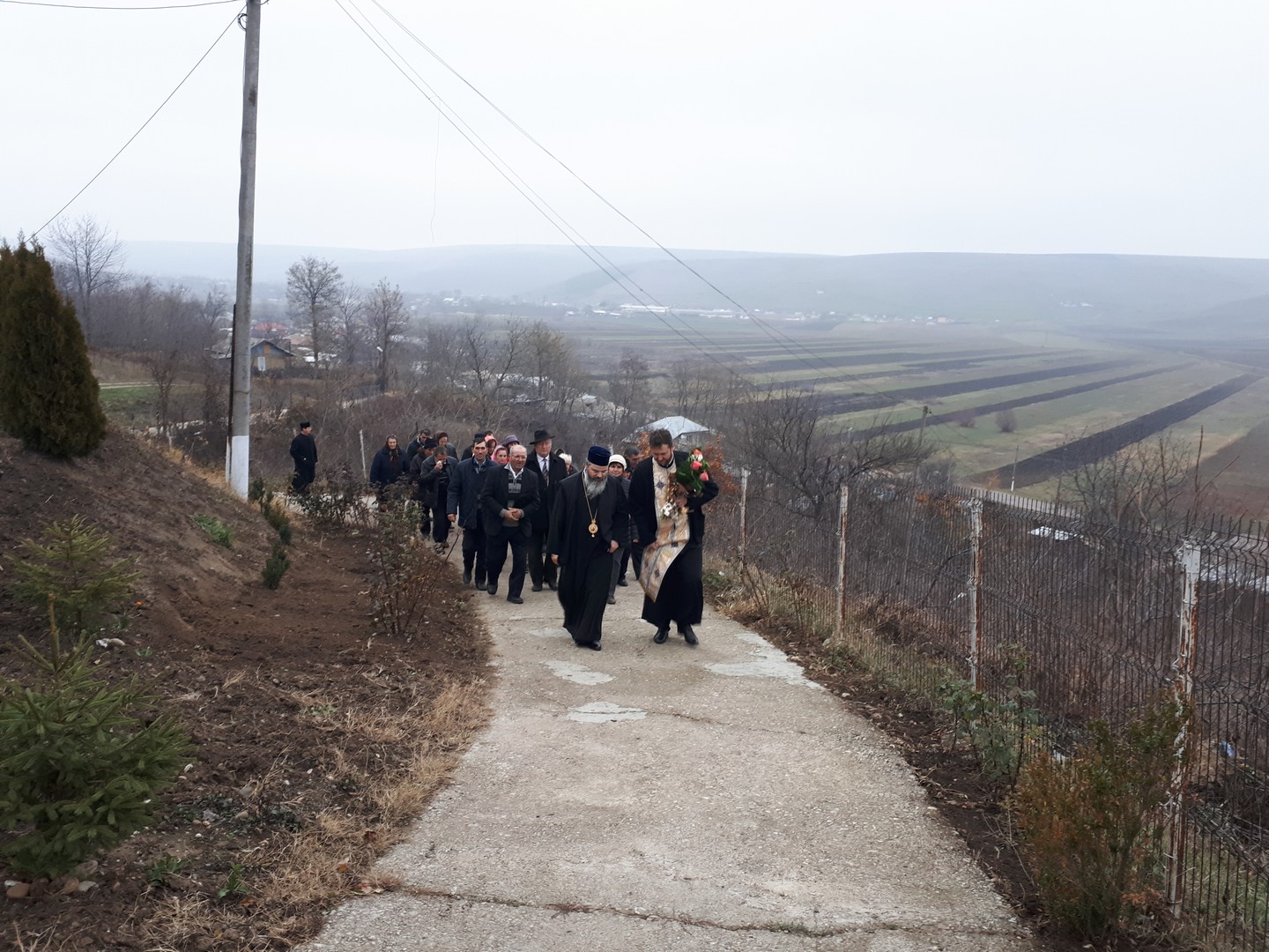 Vizită arhierească în parohiile Drujeşti şi Băcani