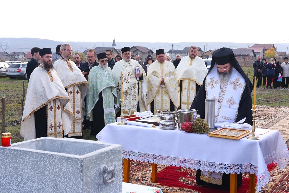 Slujbe arhiereşti la Huşi şi Mălineşti