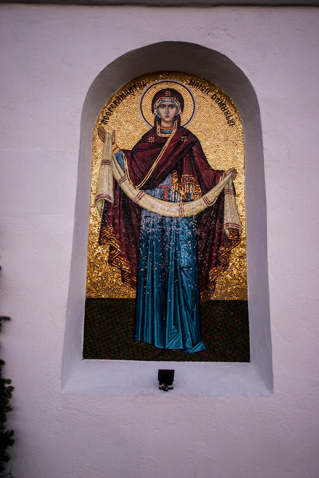 Preasfințitul Părinte Calinic Botoșăneanul, la hramul Schitului Vovidenia-Neamț: „Intrarea Maicii Domnului în biserică anticipează intrarea noastră în Biserică prin Sfintele Taine”