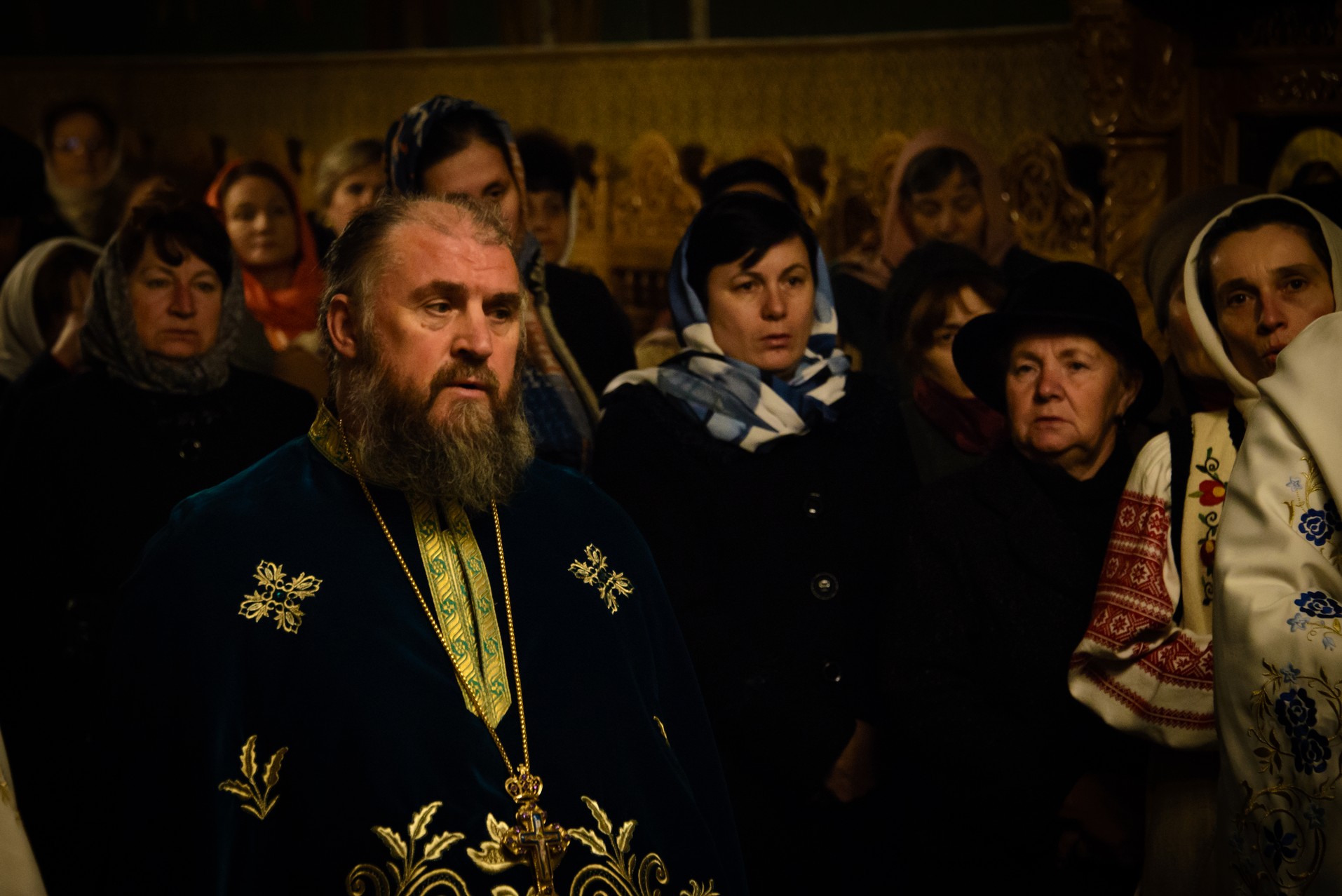 Preasfințitul Părinte Calinic Botoșăneanul, la hramul Schitului Vovidenia-Neamț: „Intrarea Maicii Domnului în biserică anticipează intrarea noastră în Biserică prin Sfintele Taine”