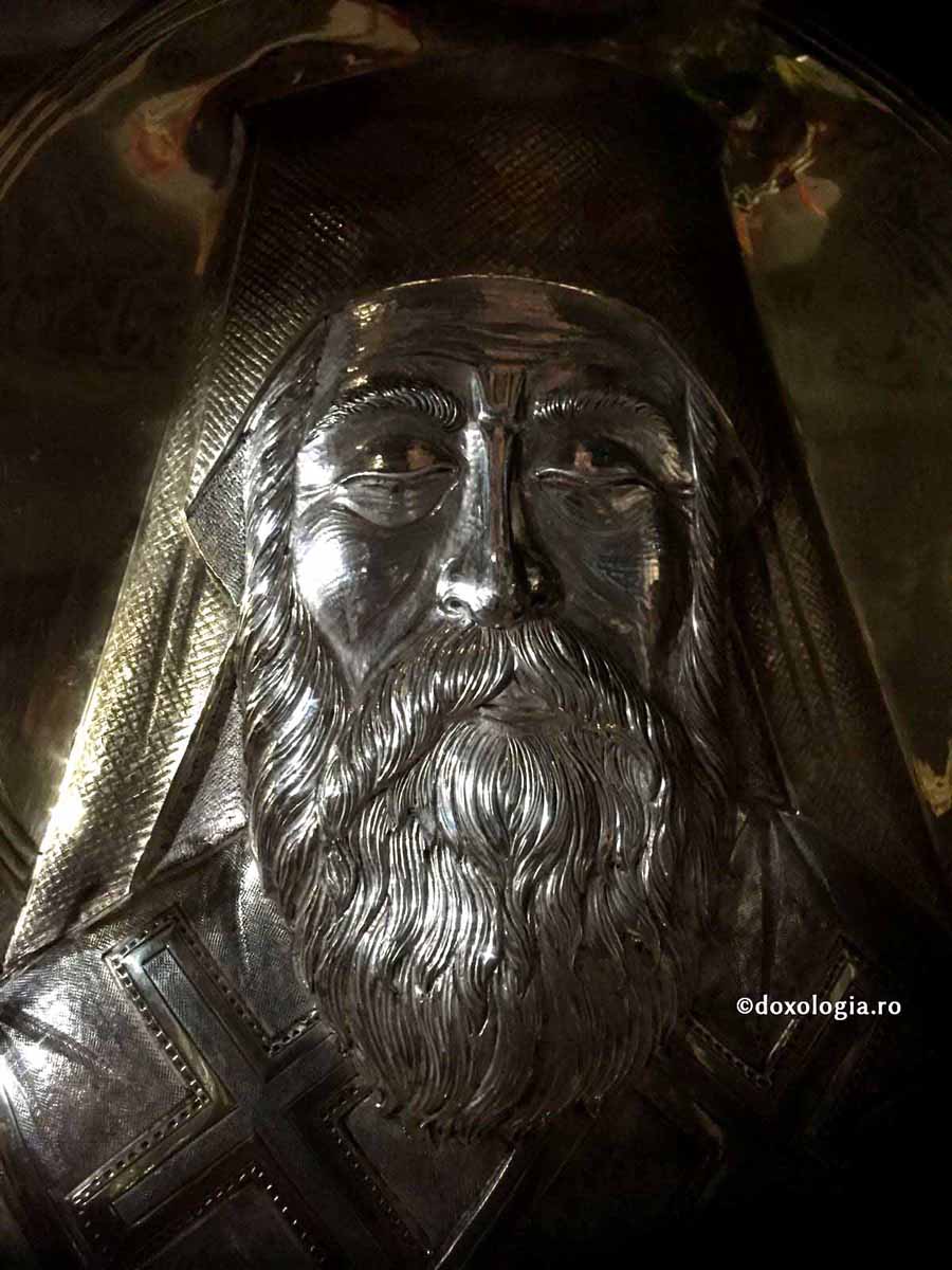 Ochii deschiși ai Sfântului Nectarie - noiembrie 2017