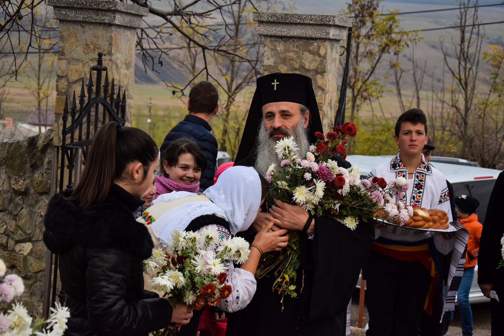 IPS Părinte Teofan, la Cerchejeni: „Cea mai mare rană sufletească este faptul că nu ne iubim îndeajuns unii pe alții”