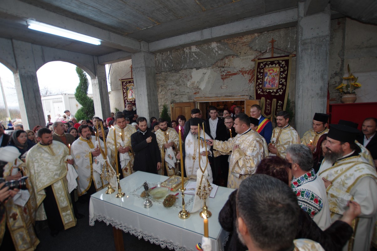 Clopotul din Filia Vaduri, sfinţit de PS Ignatie