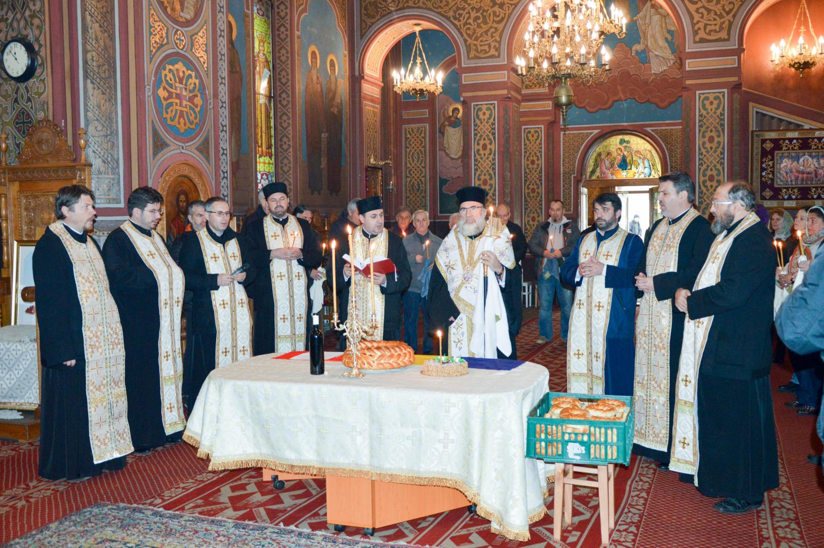 IPS Ioachim s-a rugat împreună cu jurnaliştii băcăuani