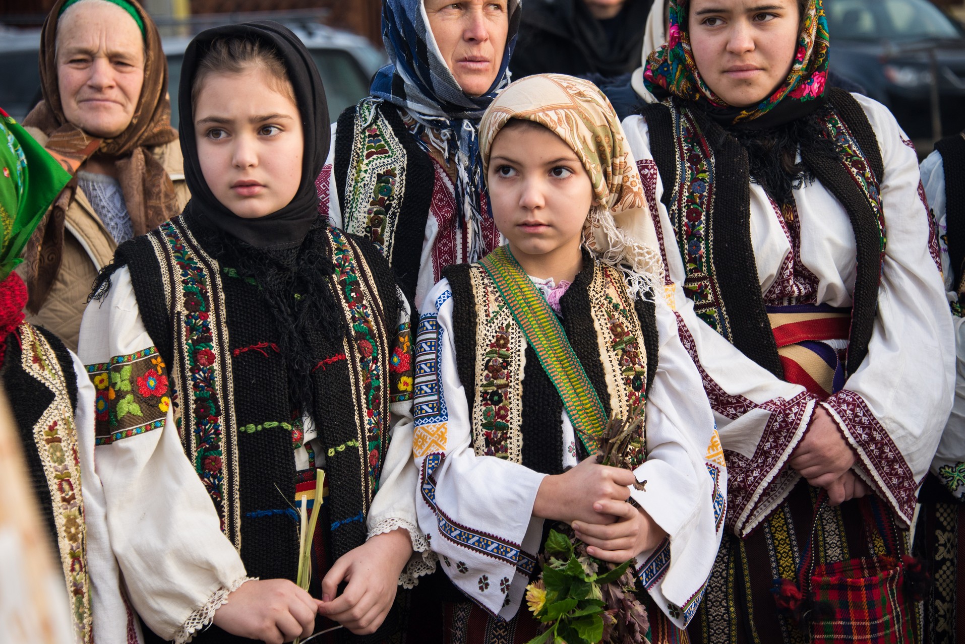 Foto: Tudorel Rusu Mitropolitul Teofan, la Parohia Hangu: „Omule, pe cine ai în inima ta, acela este dumnezeul tău”