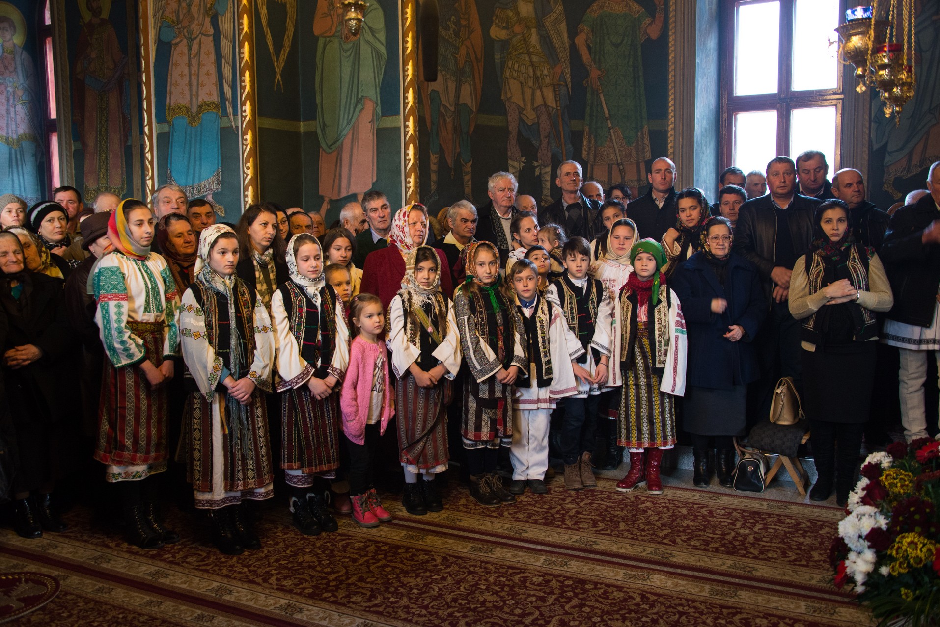 Foto: Tudorel Rusu Mitropolitul Teofan, la Parohia Hangu: „Omule, pe cine ai în inima ta, acela este dumnezeul tău”