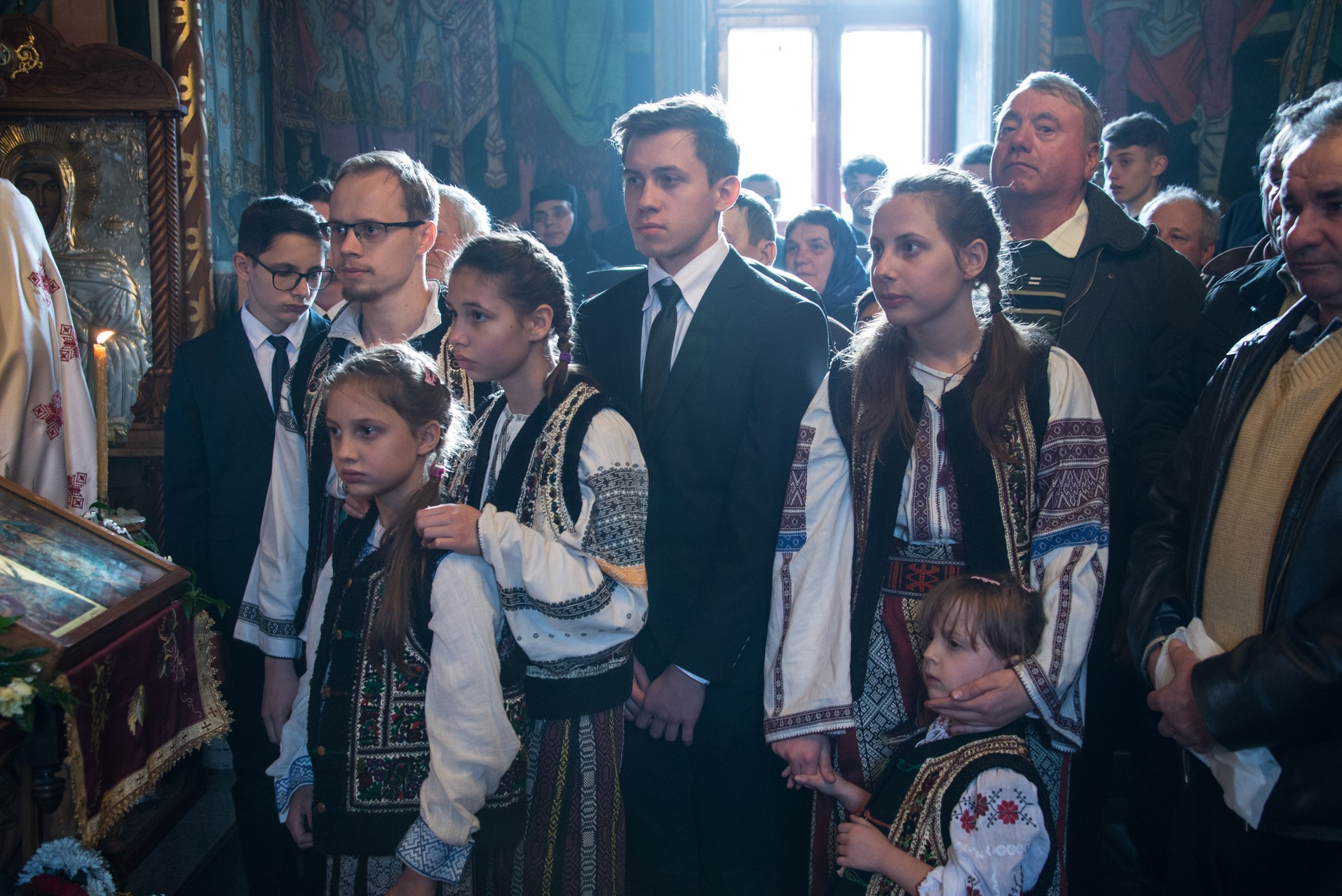 Foto: Tudorel Rusu Mitropolitul Teofan, la Parohia Hangu: „Omule, pe cine ai în inima ta, acela este dumnezeul tău”