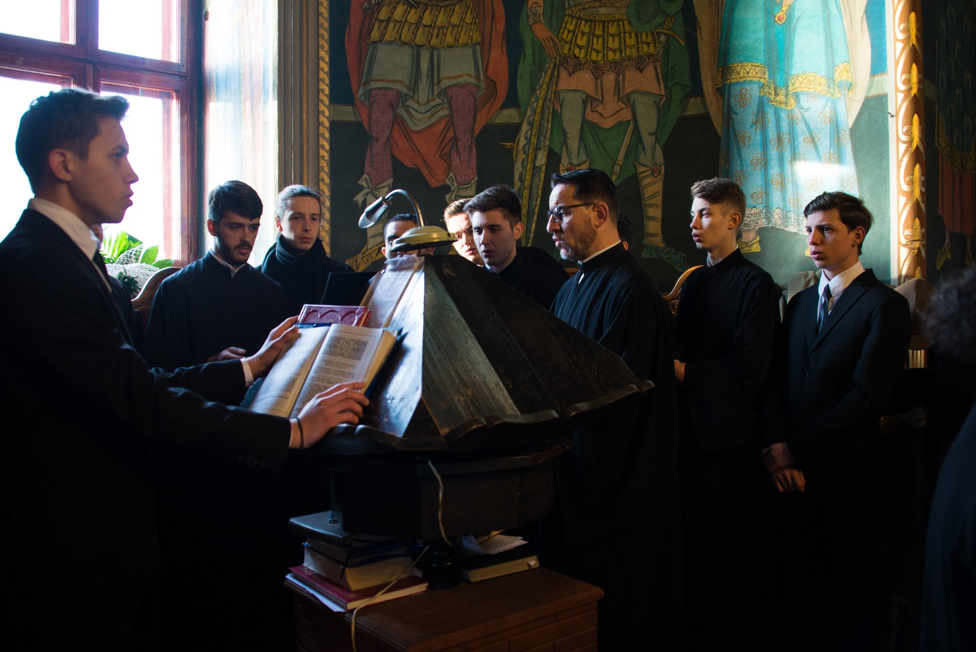 Foto: Tudorel Rusu Mitropolitul Teofan, la Parohia Hangu: „Omule, pe cine ai în inima ta, acela este dumnezeul tău”